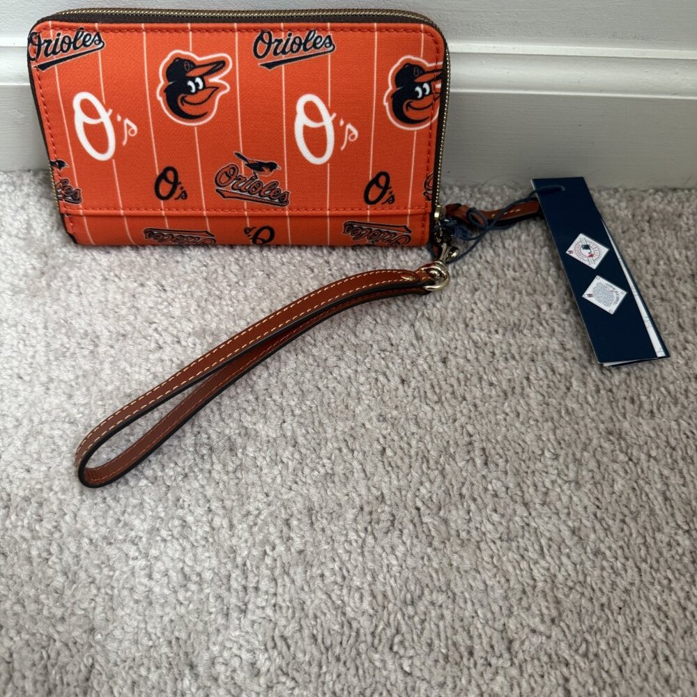 Dooney & Bourke Orioles Large Zip Around Wrislet